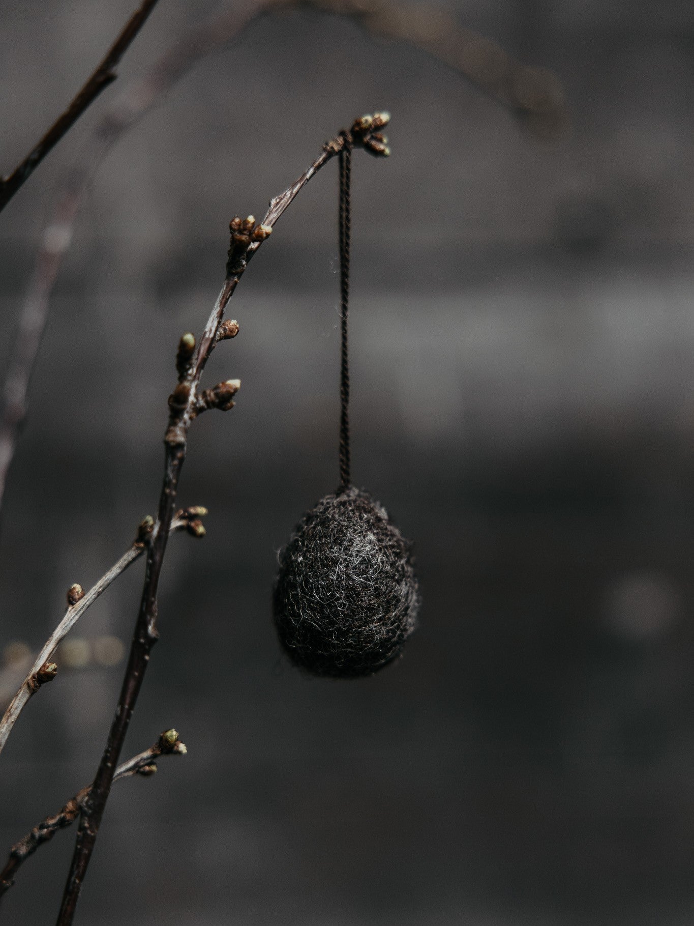 Ullås Tovat Ägg, Mörkbrun, 4 cm