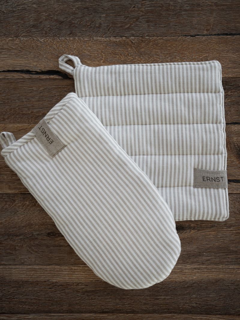 ERNST Grytlapp, Beige/Vit Smal Rand