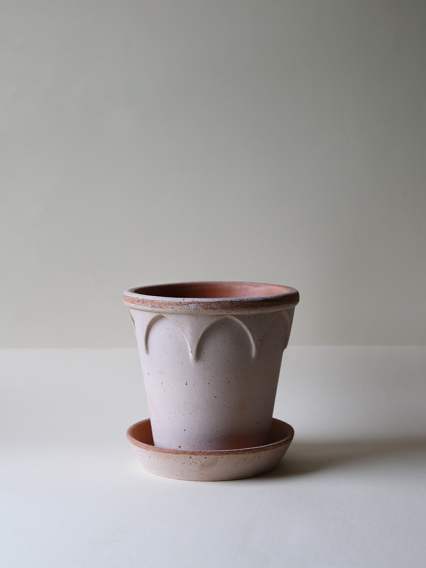 Elisabeth Kruka med Fat, Raw Rosa
