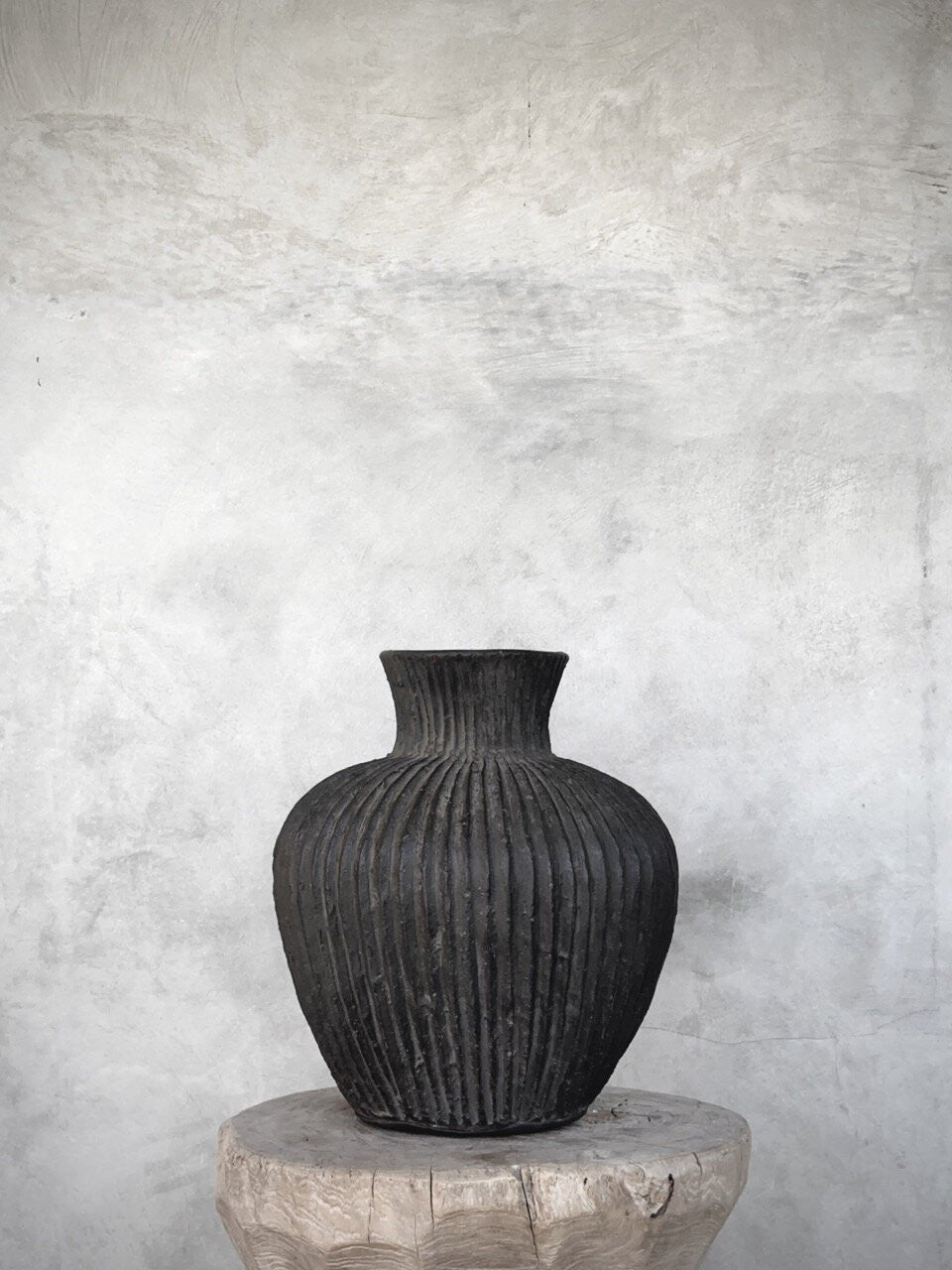 Dawa Vas, Black Antique