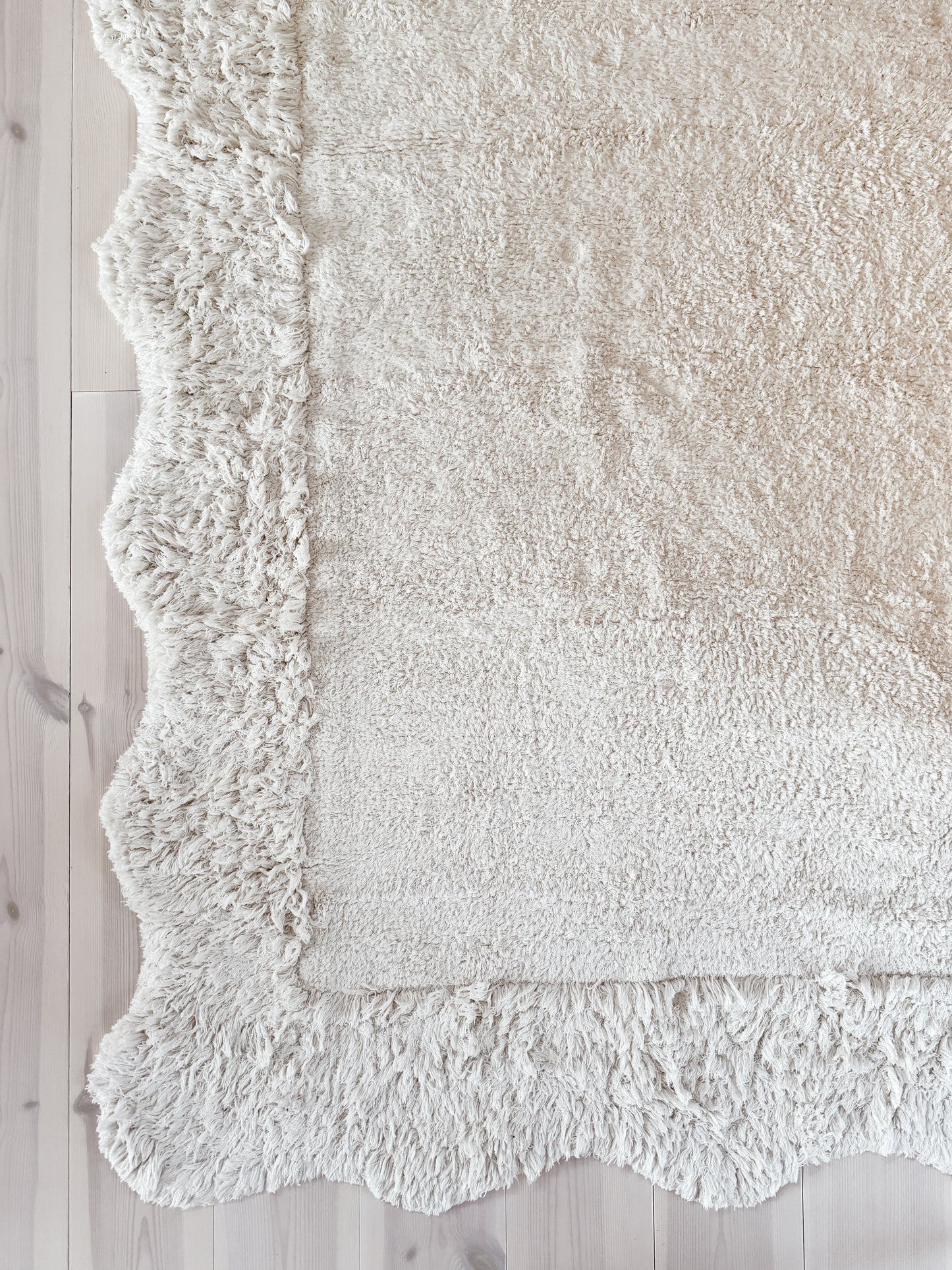 Yazz Matta, 160x230 cm, Offwhite