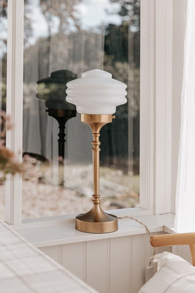 Bordslampa Valter, Mässing/Opalglas Vit