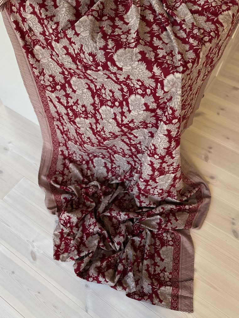 Sonja Duk Röd, 140x300 cm