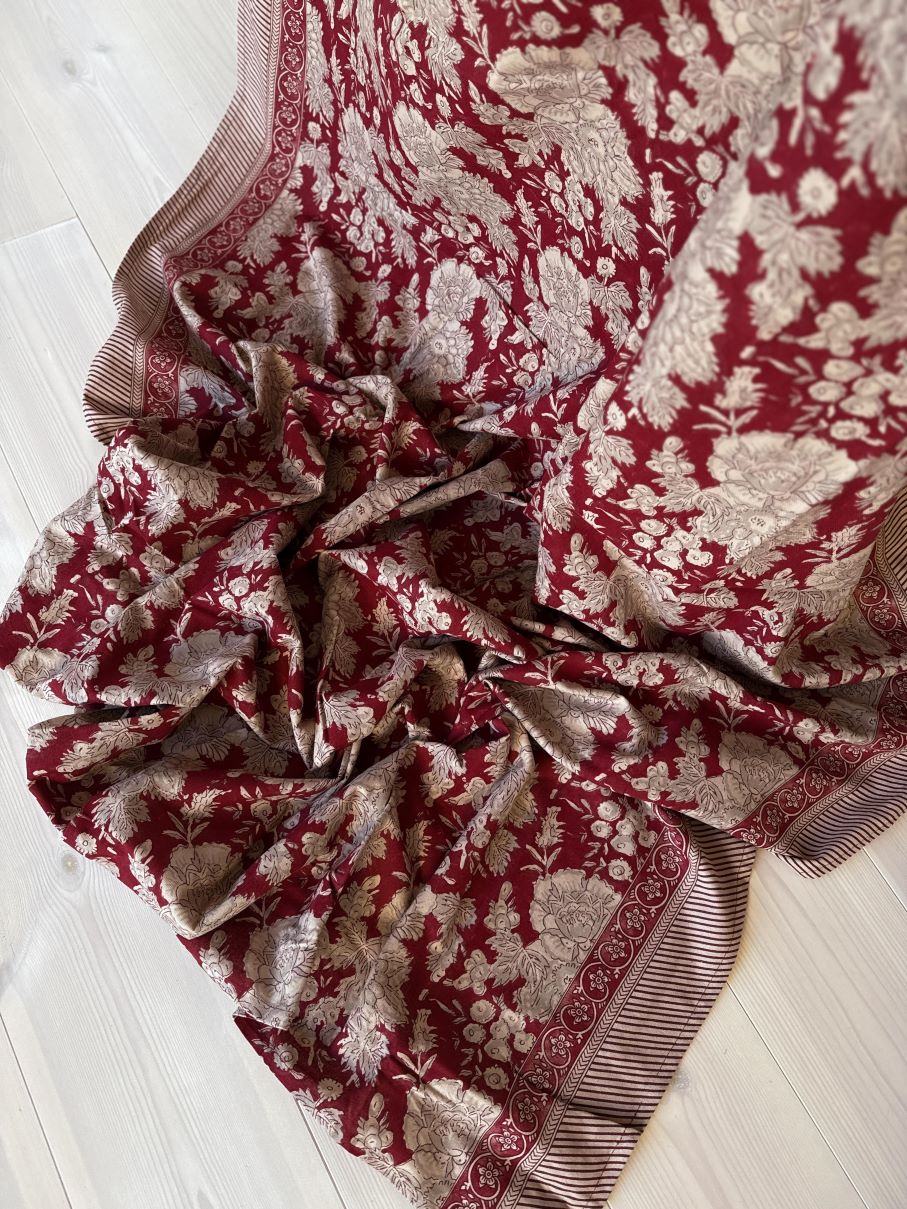 Sonja Duk Röd, 140x300 cm