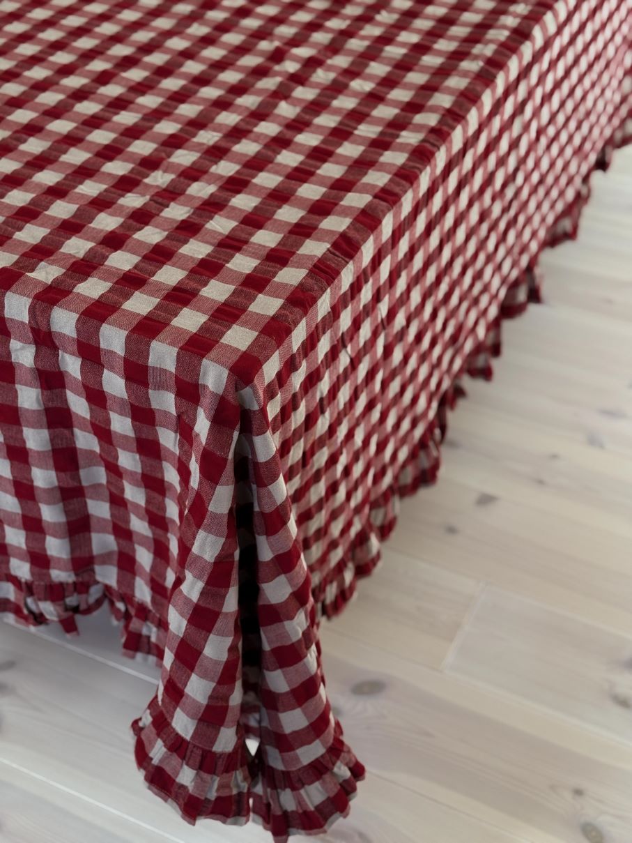 Lisa Rutig Duk, 140x250 cm, Röd