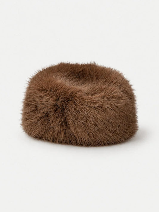Anais Hat, Brun