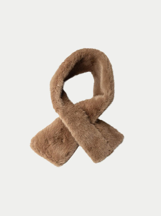 Anais Scarf, Brun