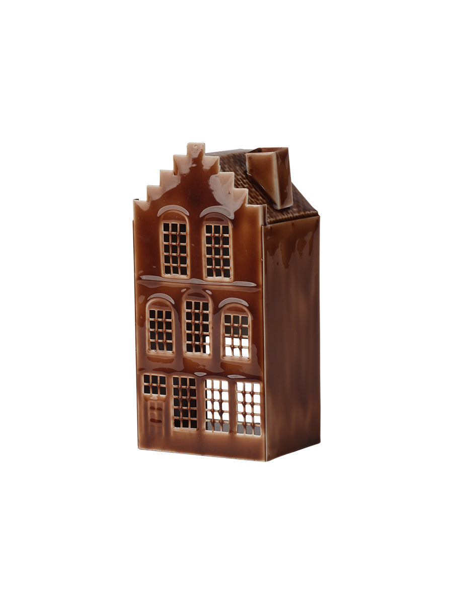 Fenix Ljuslykta Hus, Brun